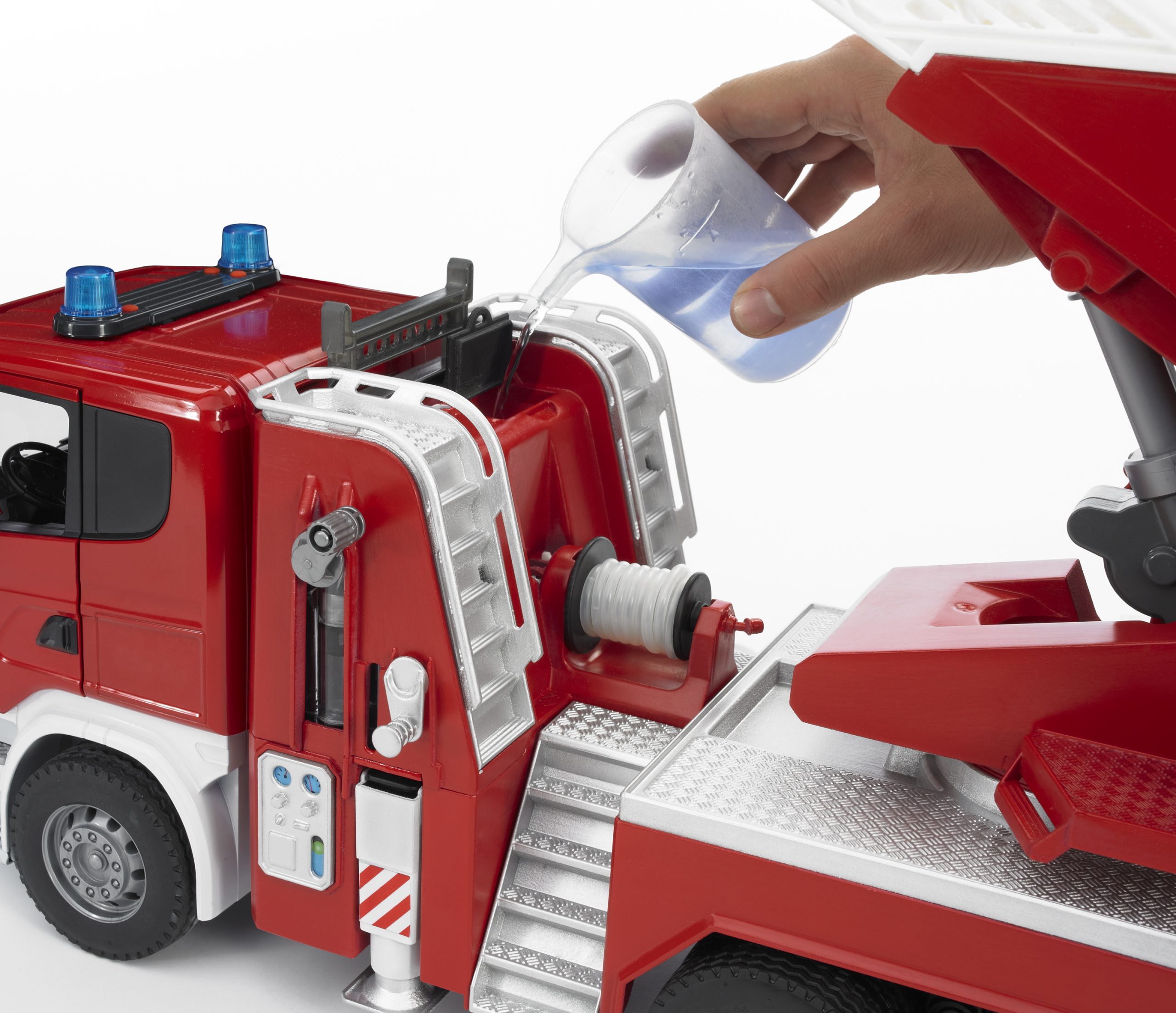 Camião dos Bombeiros Scania Bruder com Escada, Bomba de Água com módulo de luz e som!