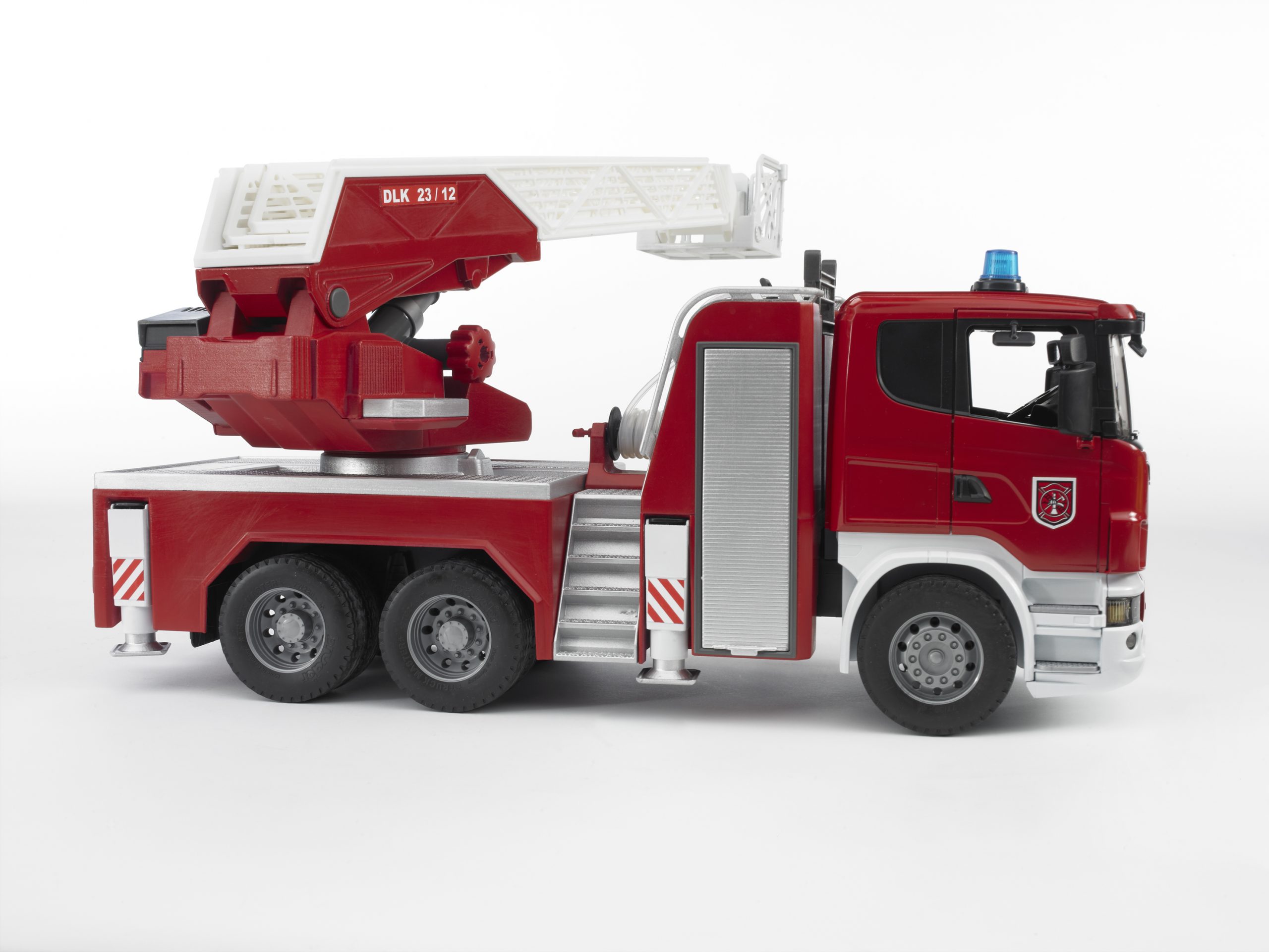 Camião dos Bombeiros Scania Bruder com Escada, Bomba de Água com módulo de luz e som!